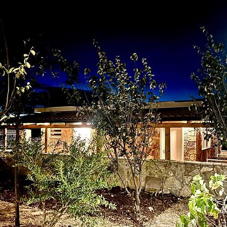 Jardin Miraculeux Hotel Himare Bagian luar foto
