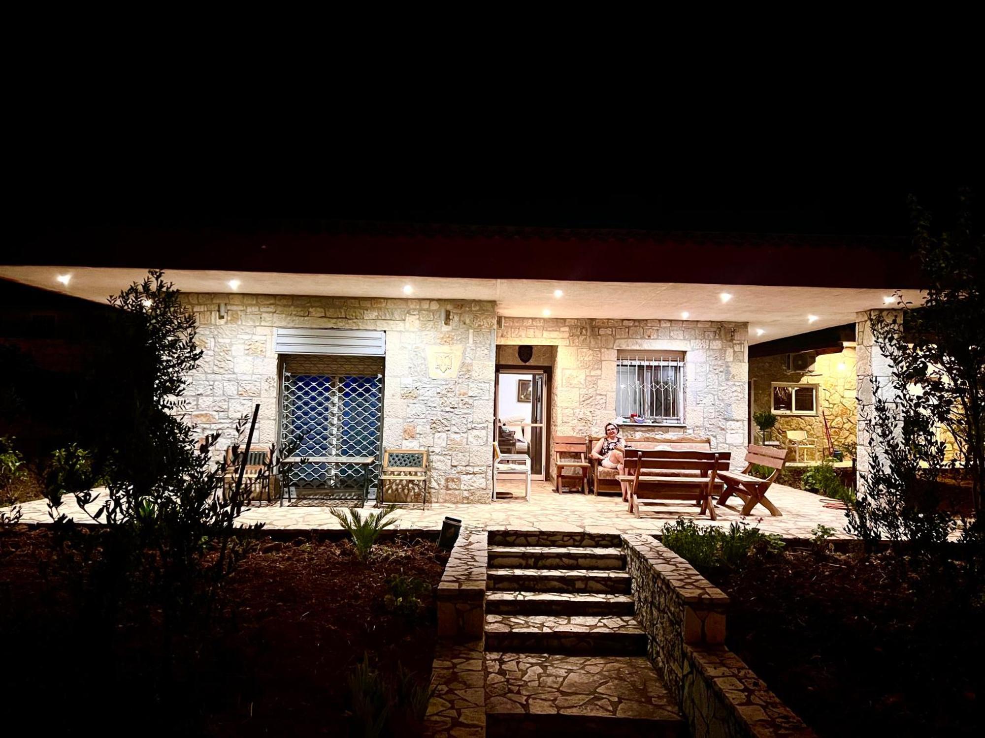 Jardin Miraculeux Hotel Himare Bagian luar foto