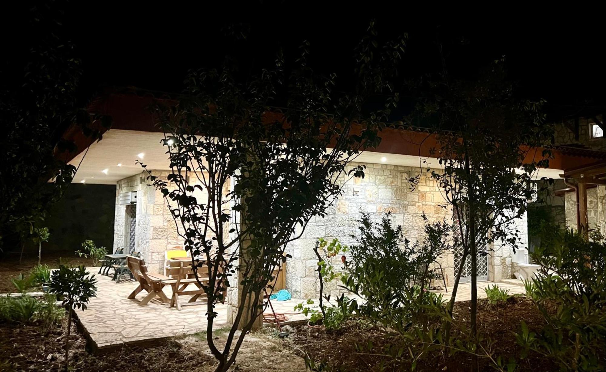 Jardin Miraculeux Hotel Himare Bagian luar foto