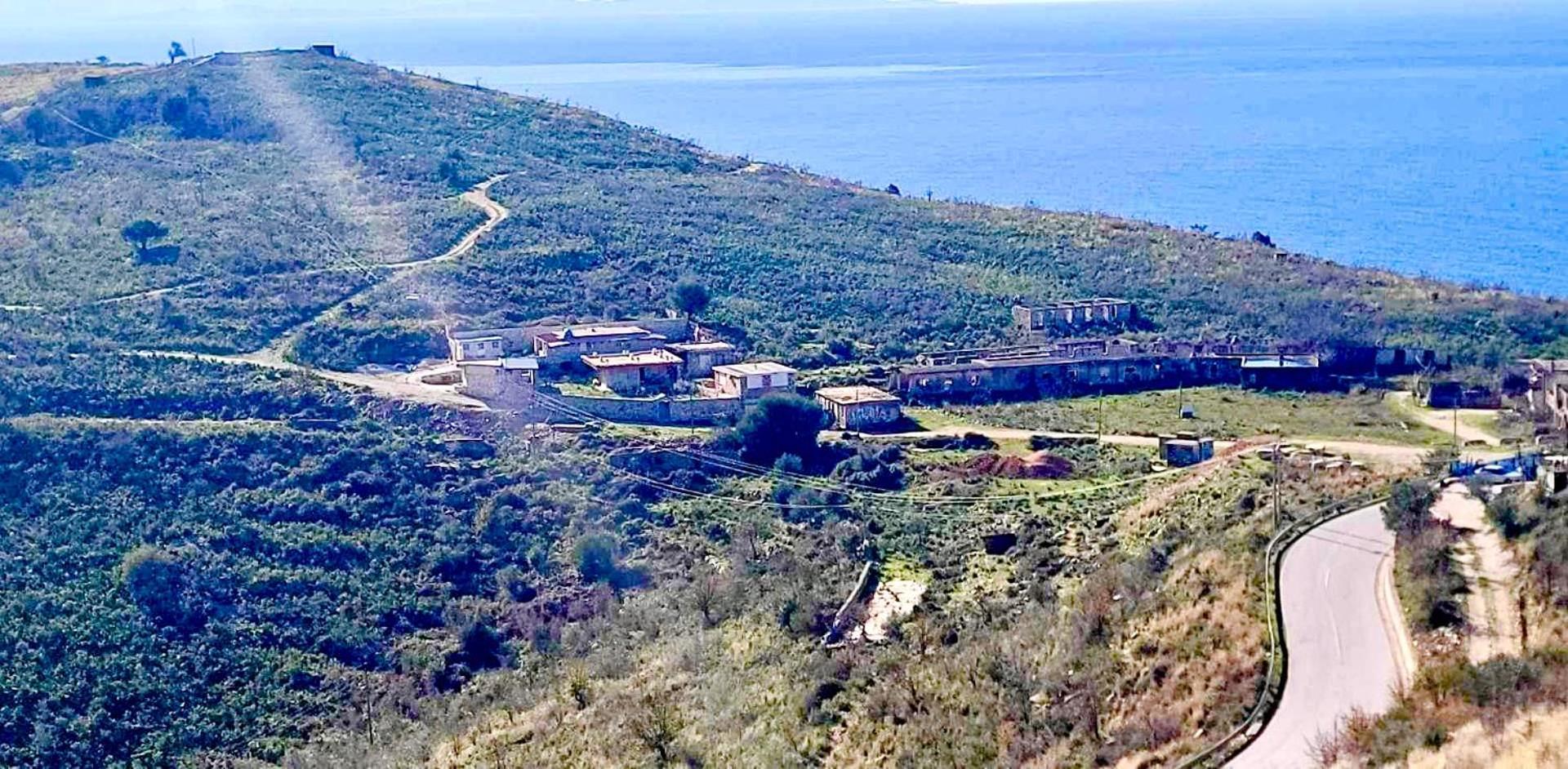 Jardin Miraculeux Hotel Himare Bagian luar foto