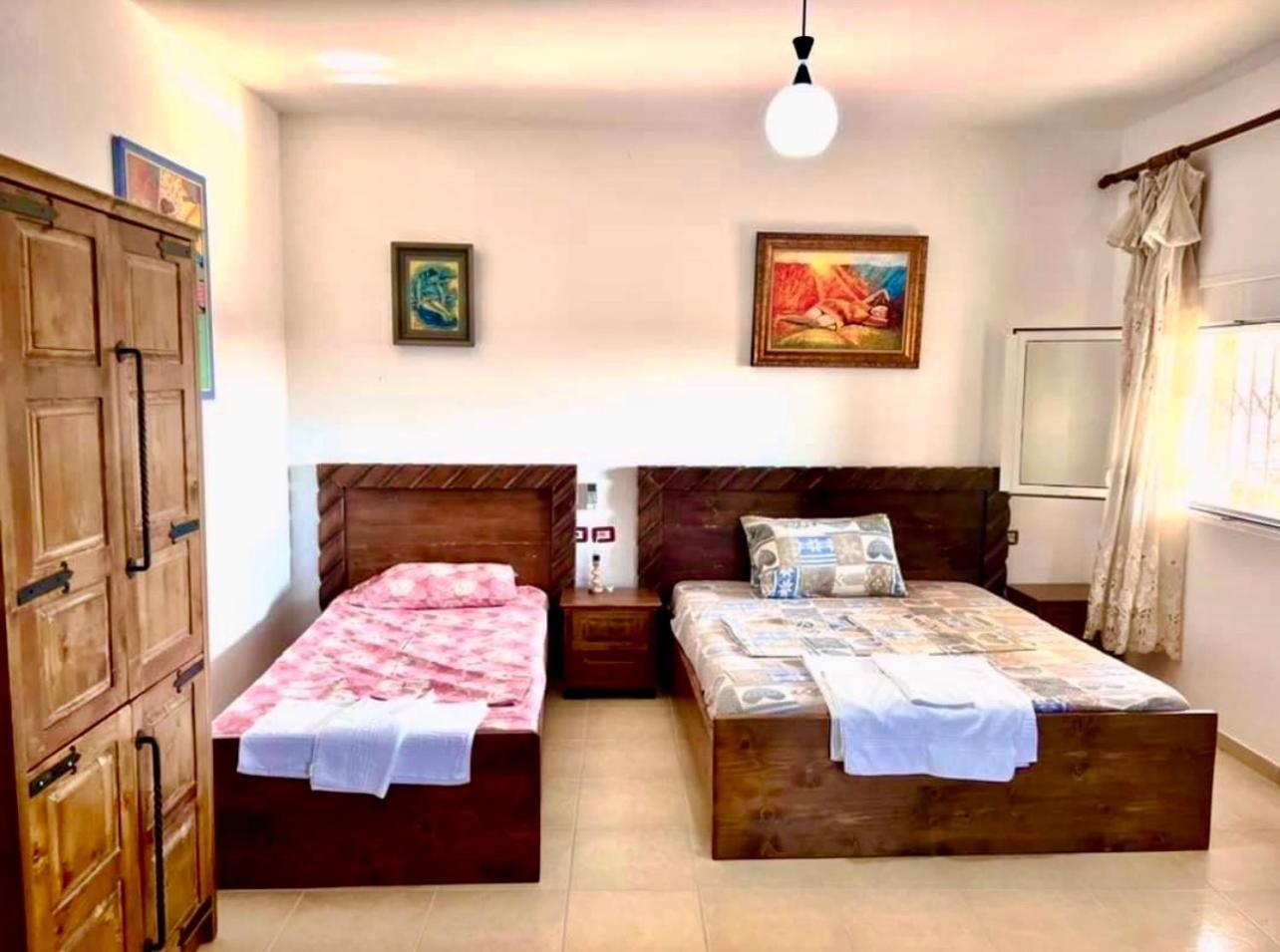 Jardin Miraculeux Hotel Himare Bagian luar foto